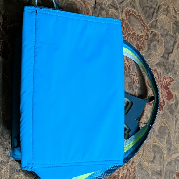 Like new! PINK lunch tote/cooler insulated - Picture 3 of 5